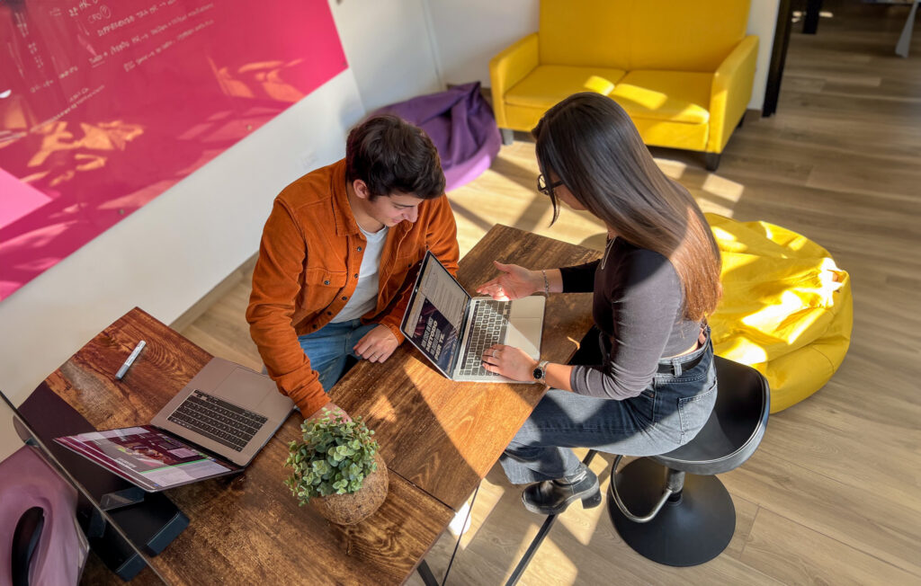 Due DEsider in ufficio